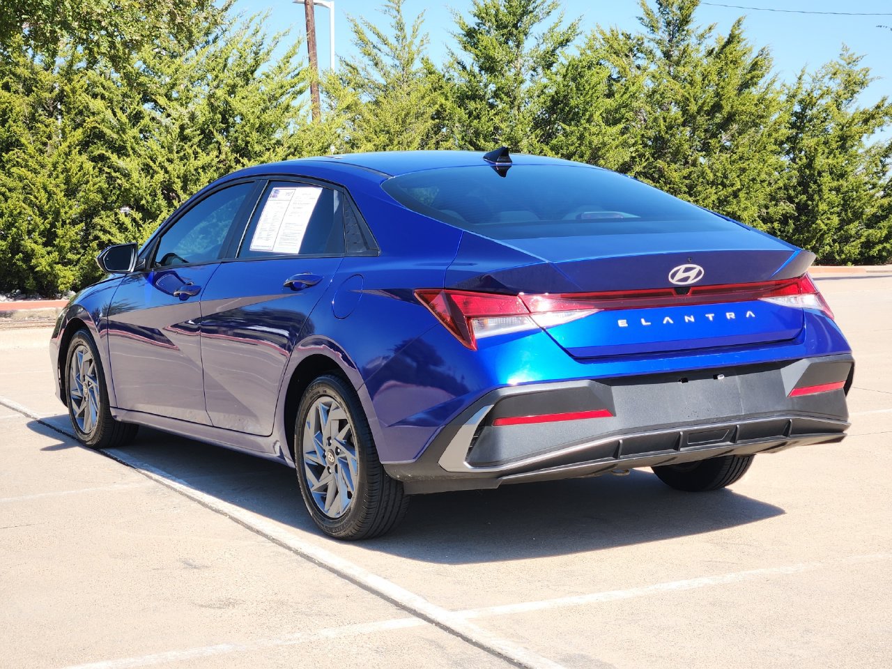 Used 2024 Hyundai Elantra SEL FWD image 6