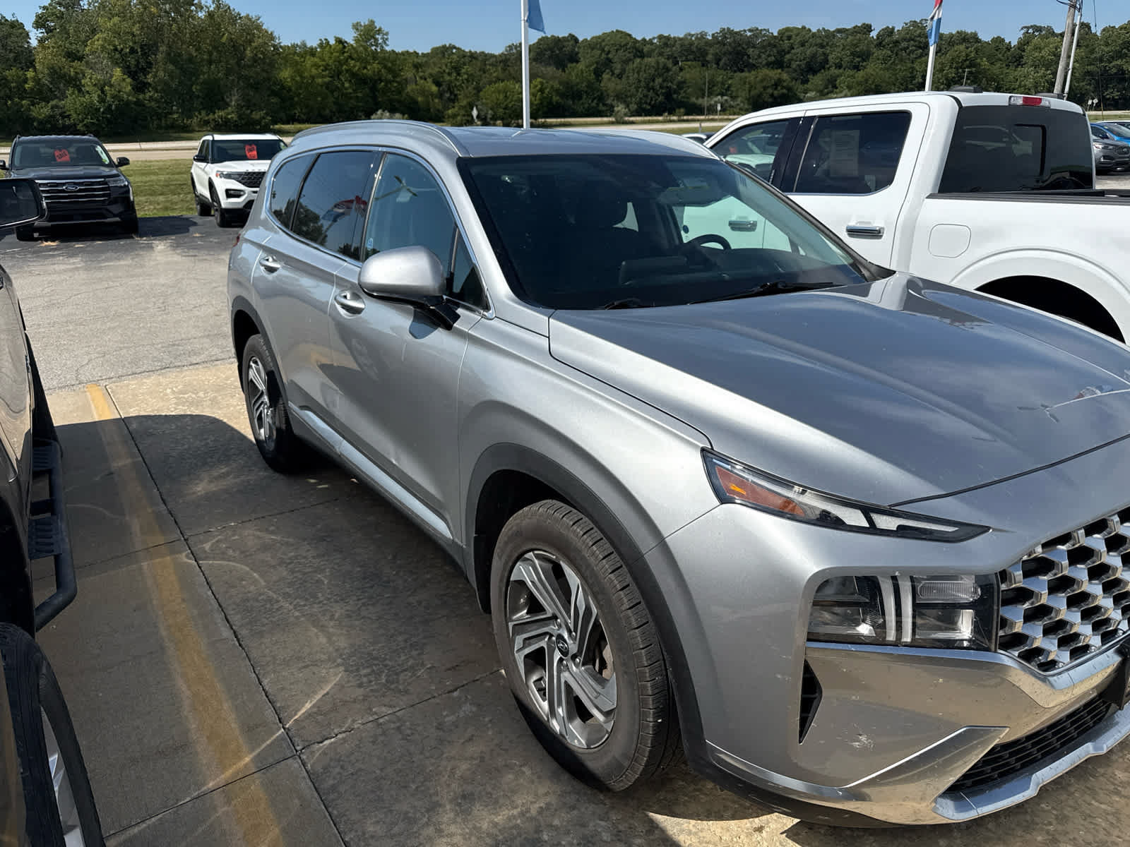 Used 2022 Hyundai Santa Fe SEL w/ Cargo Package FWD image 3