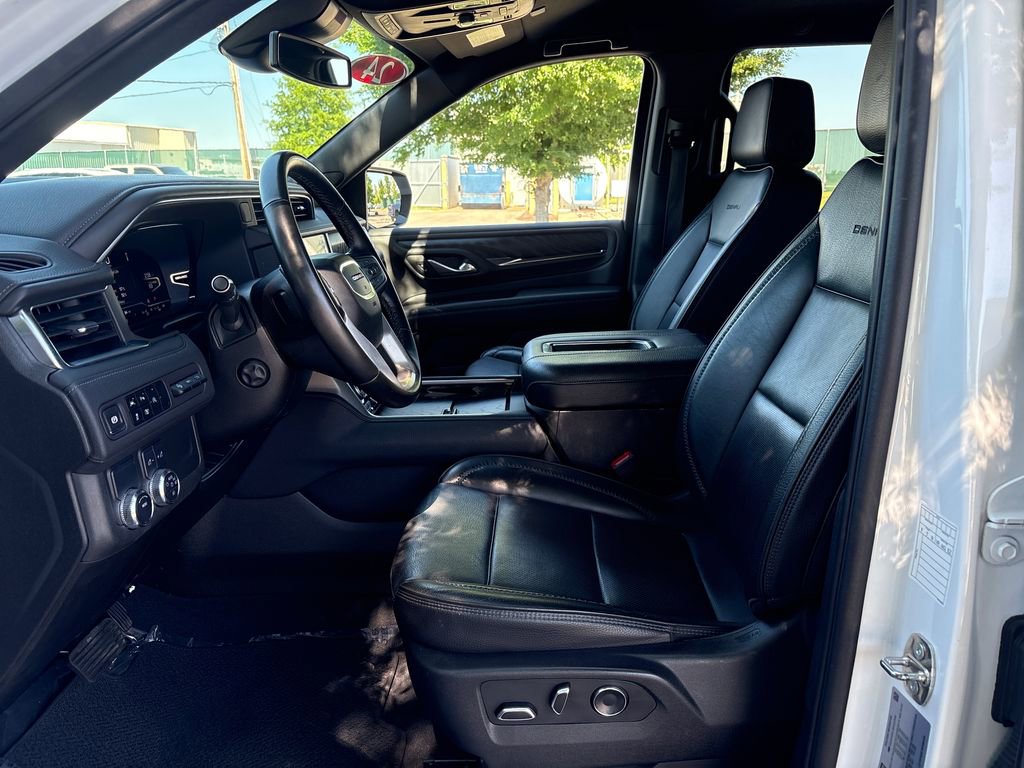 Certified 2024 GMC Yukon Denali RWD image 31