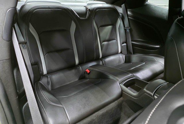 Used 2020 Chevrolet Camaro SS RWD image 16