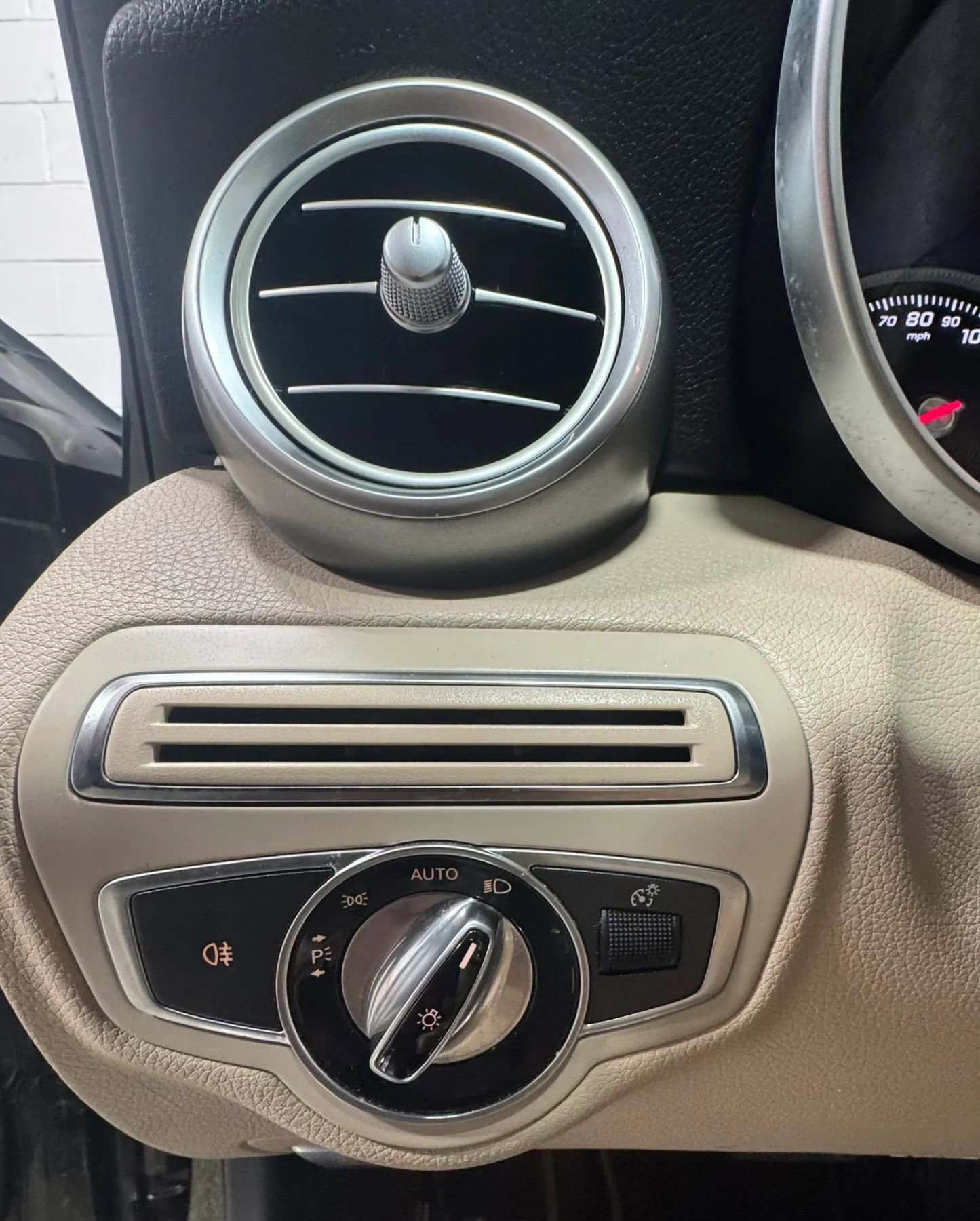 Used 2016 Mercedes-Benz C 300 4MATIC Sedan image 17