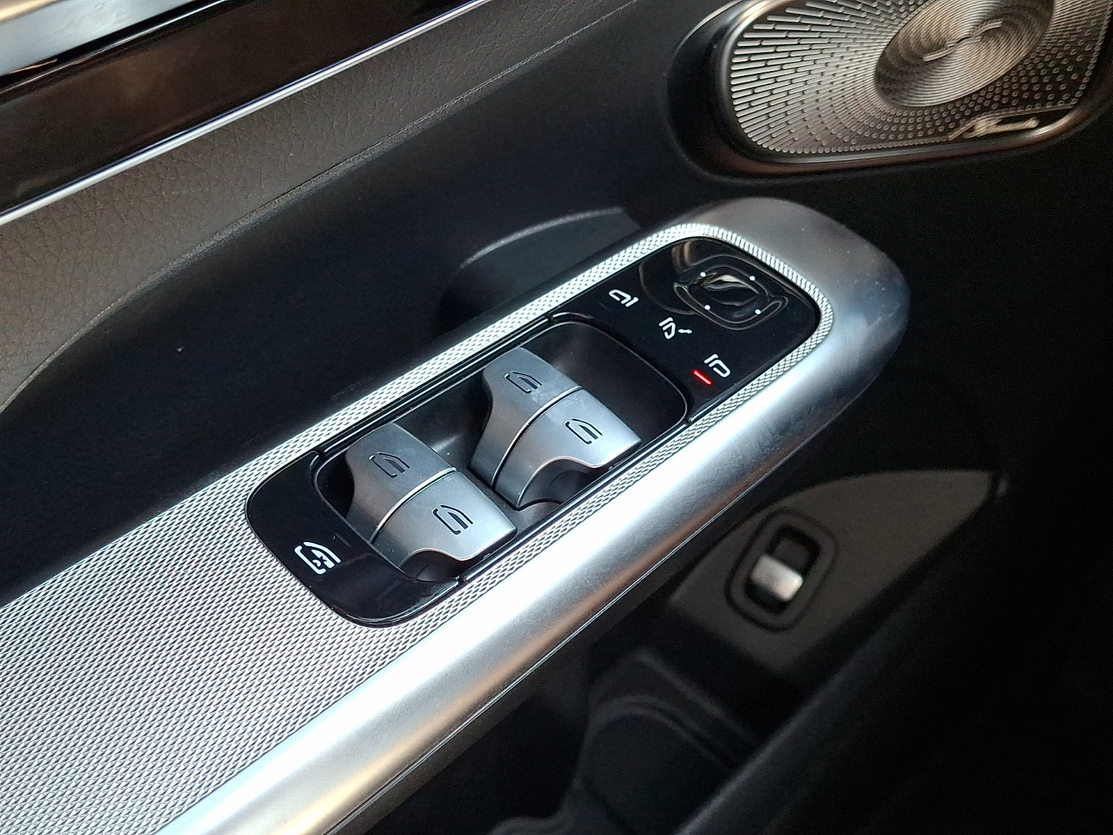 Certified 2026 Mercedes-Benz GLC 300 4MATIC image 24