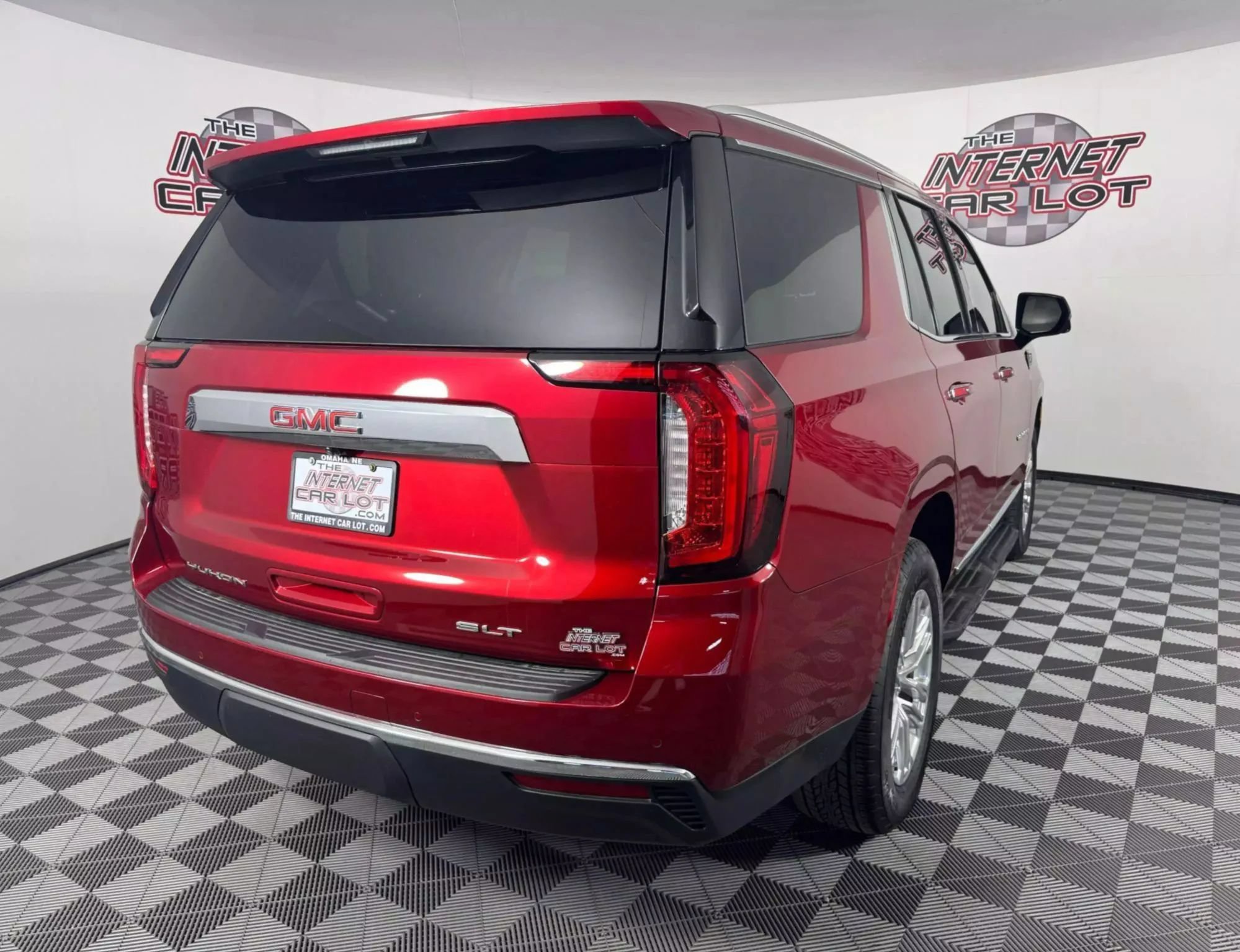 Used 2023 GMC Yukon SLT w/ SLT Luxury Package AWD/4WD image 7