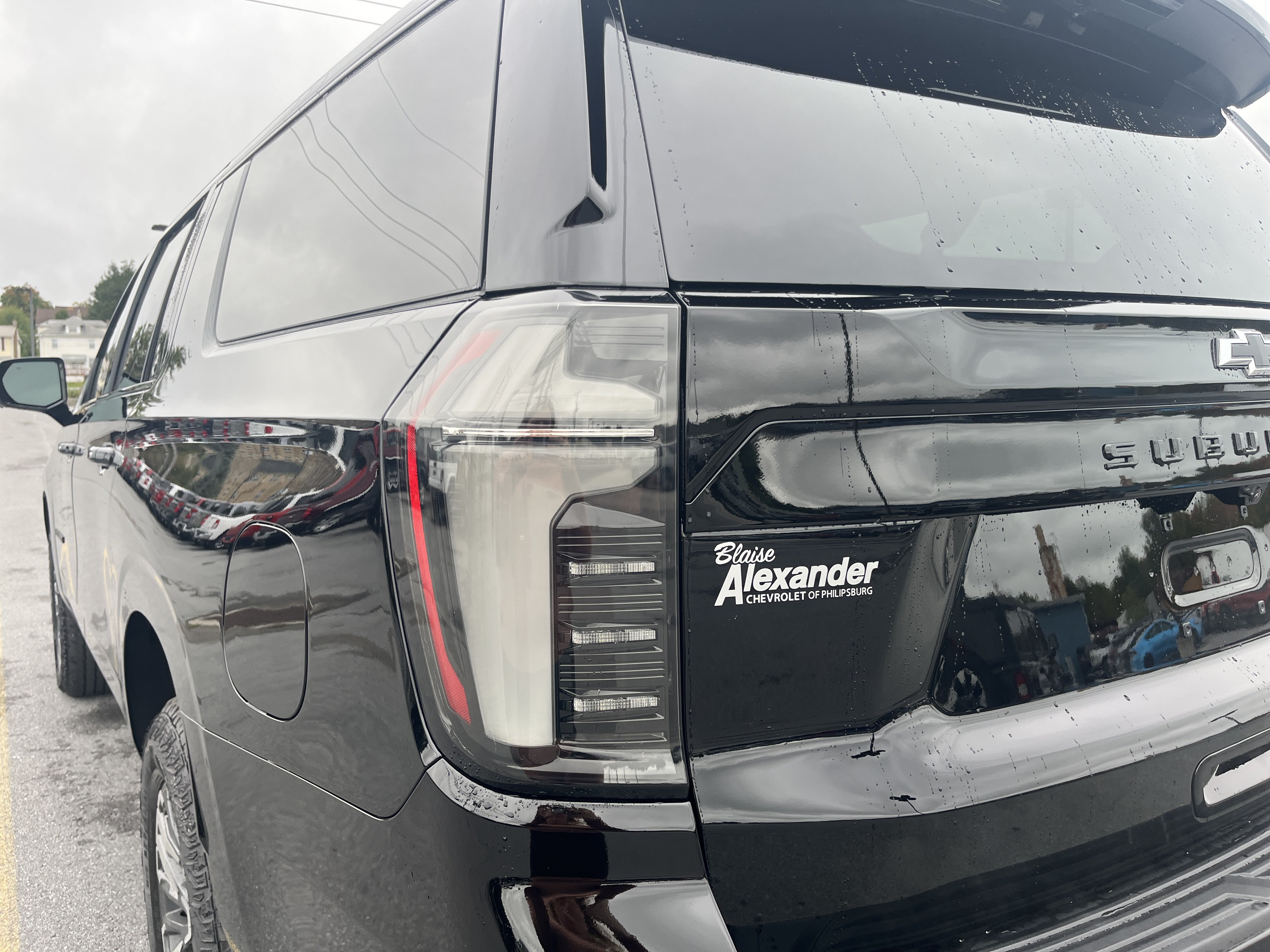 New 2026 Chevrolet Suburban Z71 w/ Comfort Package AWD/4WD image 15