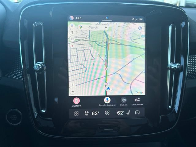 Certified 2025 Volvo XC40 B5 Plus AWD/4WD image 23