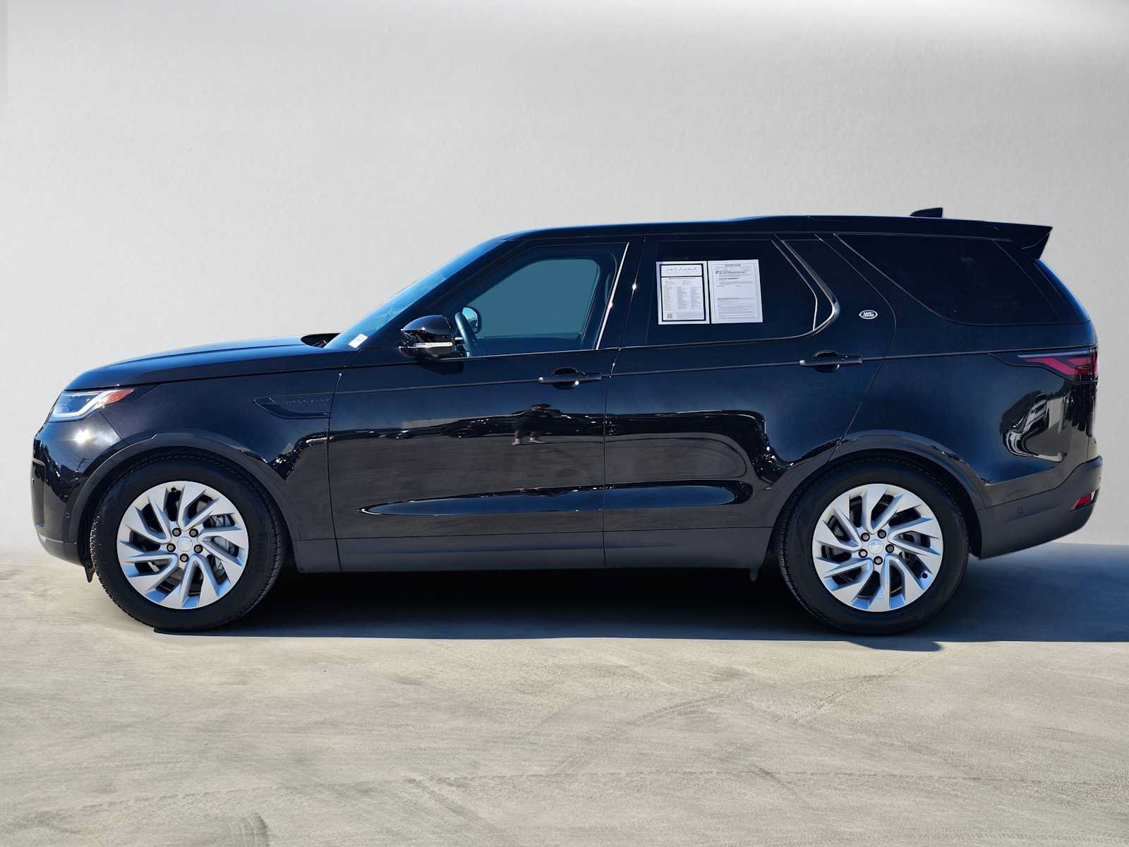 Used 2025 Land Rover Discovery S AWD/4WD image 2