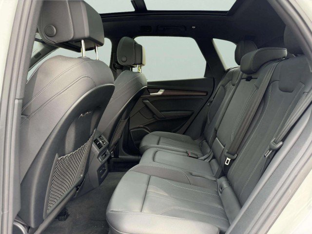 Certified 2025 Audi Q5 e Premium Plus w/ Premium Plus Package AWD/4WD image 22