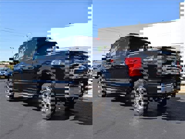 Used 2019 Ford F150 Lariat image 7