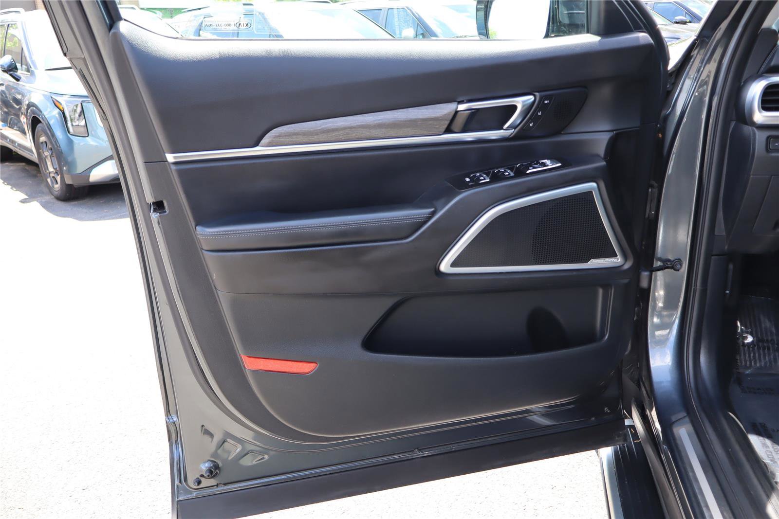 Used 2021 Kia Telluride SX w/ SX Prestige Package AWD/4WD image 11