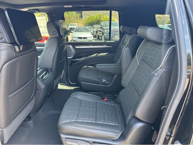 New 2026 Cadillac Escalade ESV Platinum Sport w/ LPO, ONYX Package AWD/4WD image 27