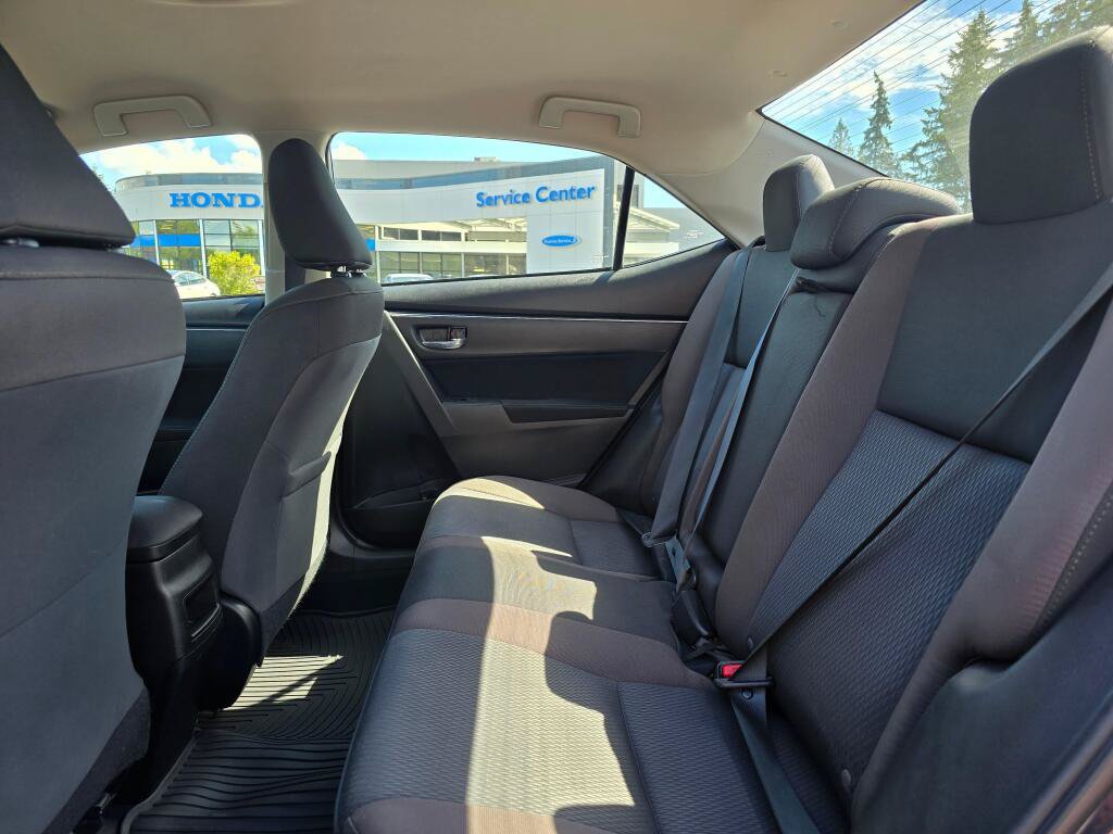 Used 2019 Toyota Corolla LE FWD image 4