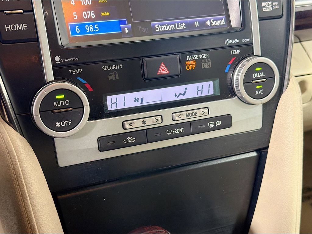 Used 2014 Toyota Camry XLE FWD image 17