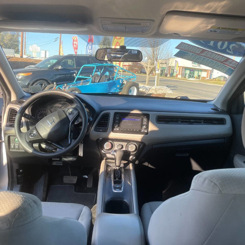 Used 2019 Honda HR-V LX image 13