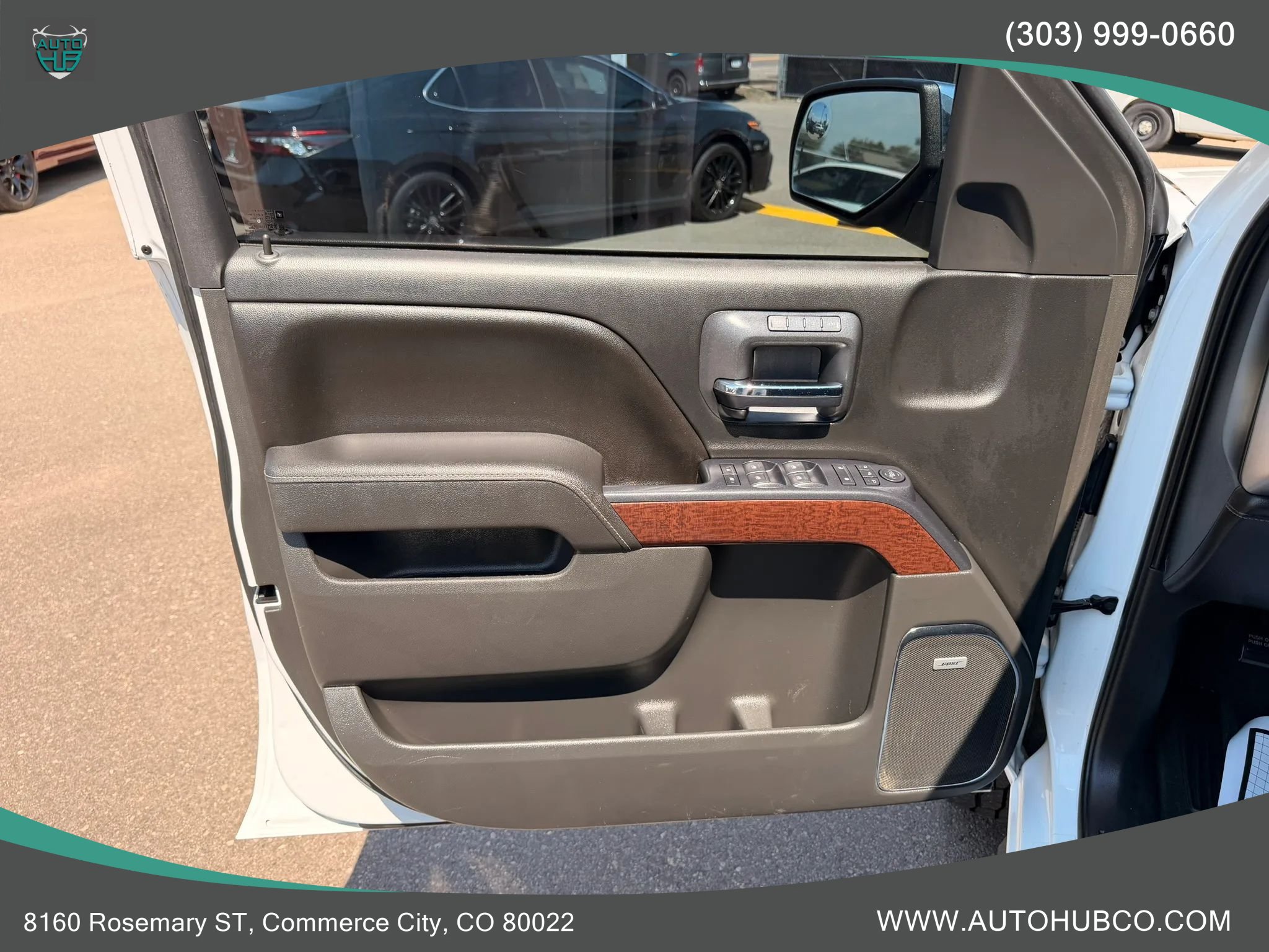 Used 2015 GMC Sierra 1500 SLT w/ SLT Crew Cab Value Package AWD/4WD image 29