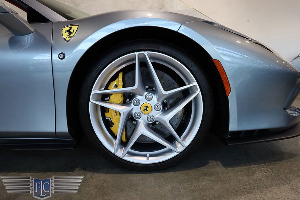 Used 2021 Ferrari F8 Tributo RWD image 42