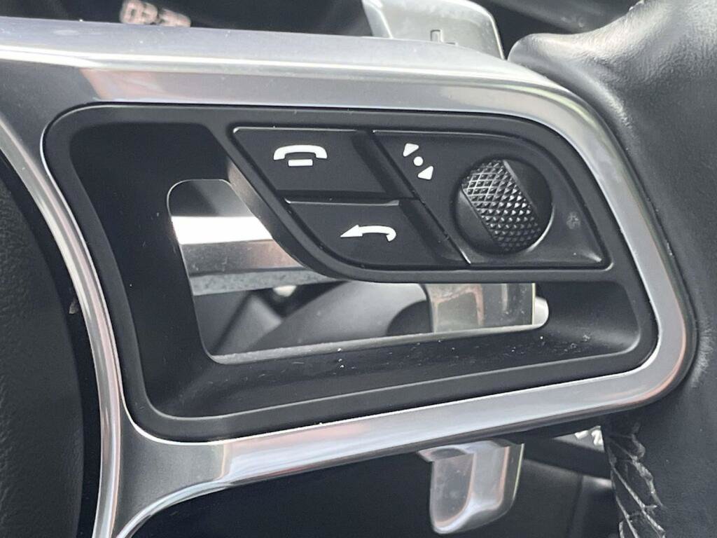 Used 2019 Porsche Macan AWD/4WD image 35