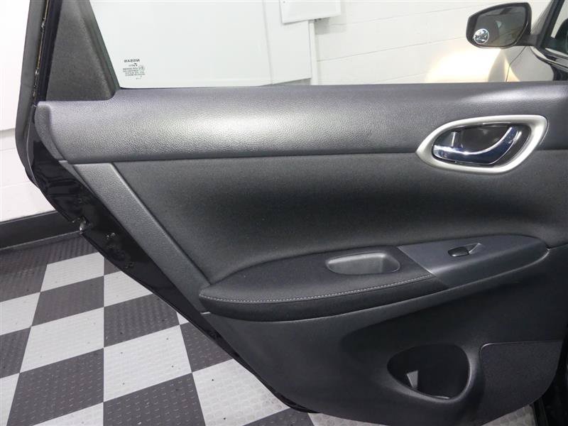 Used 2015 Nissan Sentra SV FWD image 23