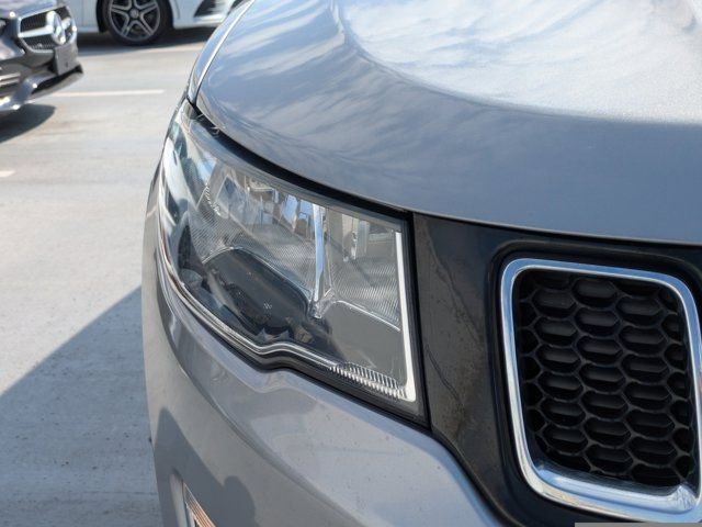 Used 2018 Jeep Compass Limited w/ Navigation Group image 8