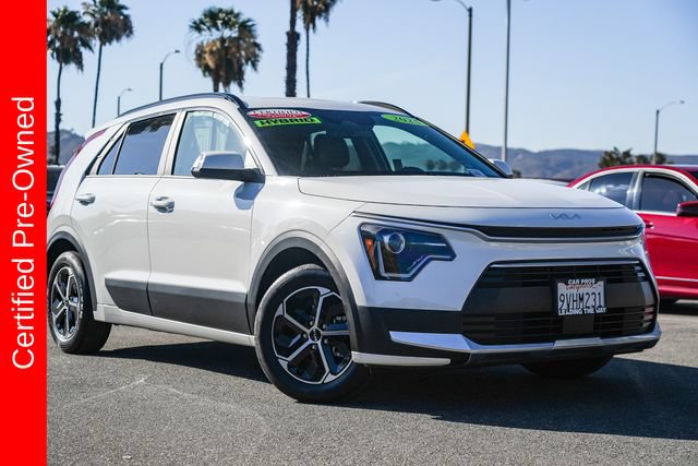 Certified 2025 Kia Niro EX FWD image 2