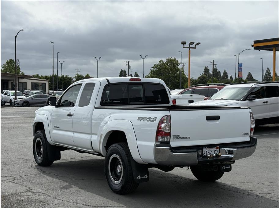 Used 2014 Toyota Tacoma 4x4 Access Cab w/ SR5 Package image 6