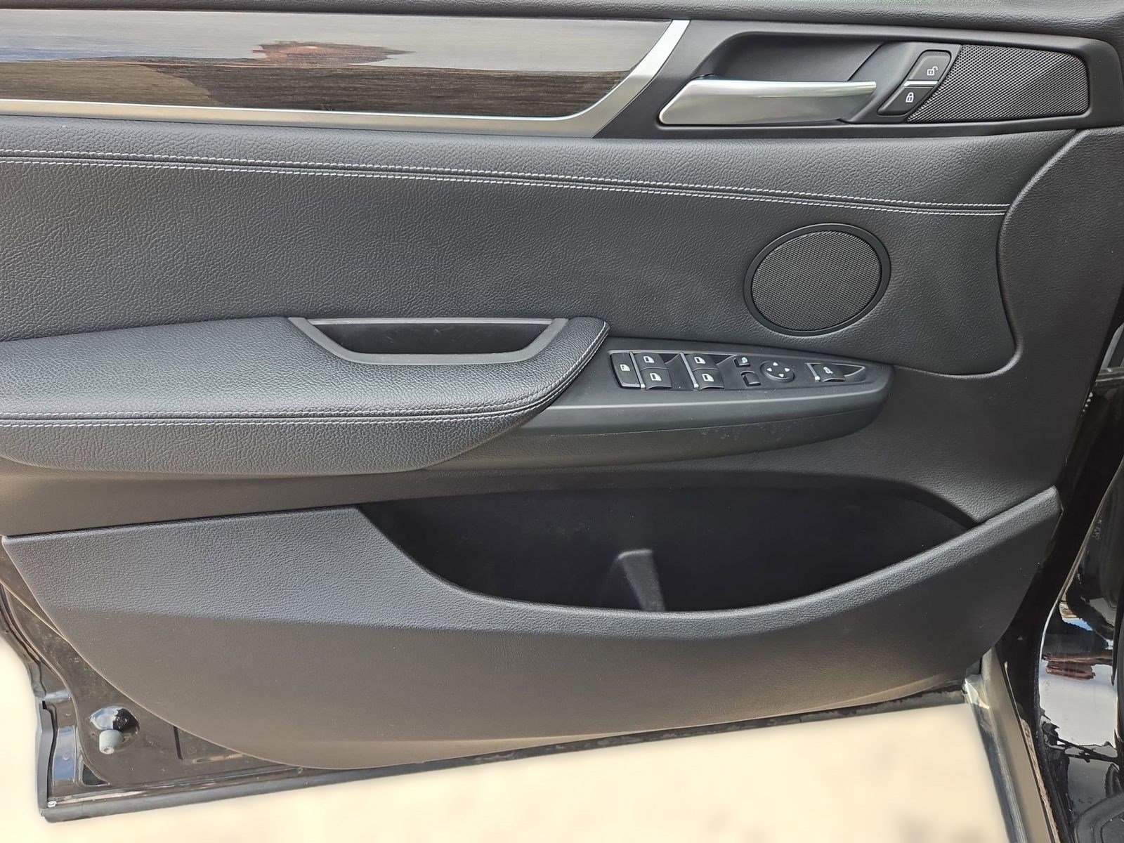 Used 2017 BMW X3 xDrive28i image 10