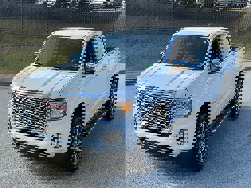 Used 2022 GMC Canyon Denali image 14