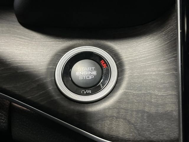 New 2025 Jeep Grand Cherokee L Limited w/ Black Appearance Package image 23