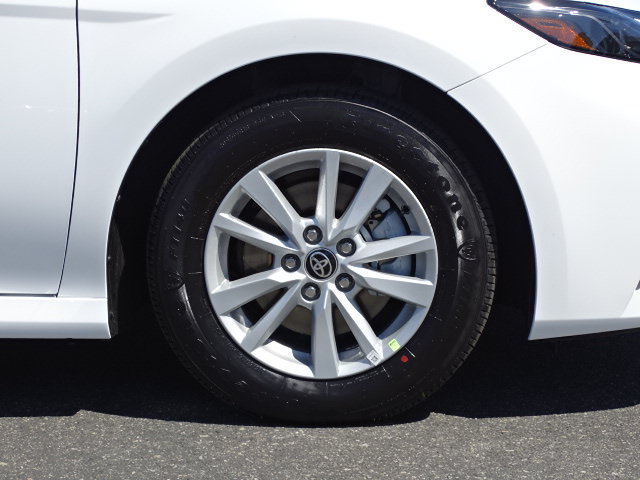 New 2026 Toyota Camry LE FWD image 4