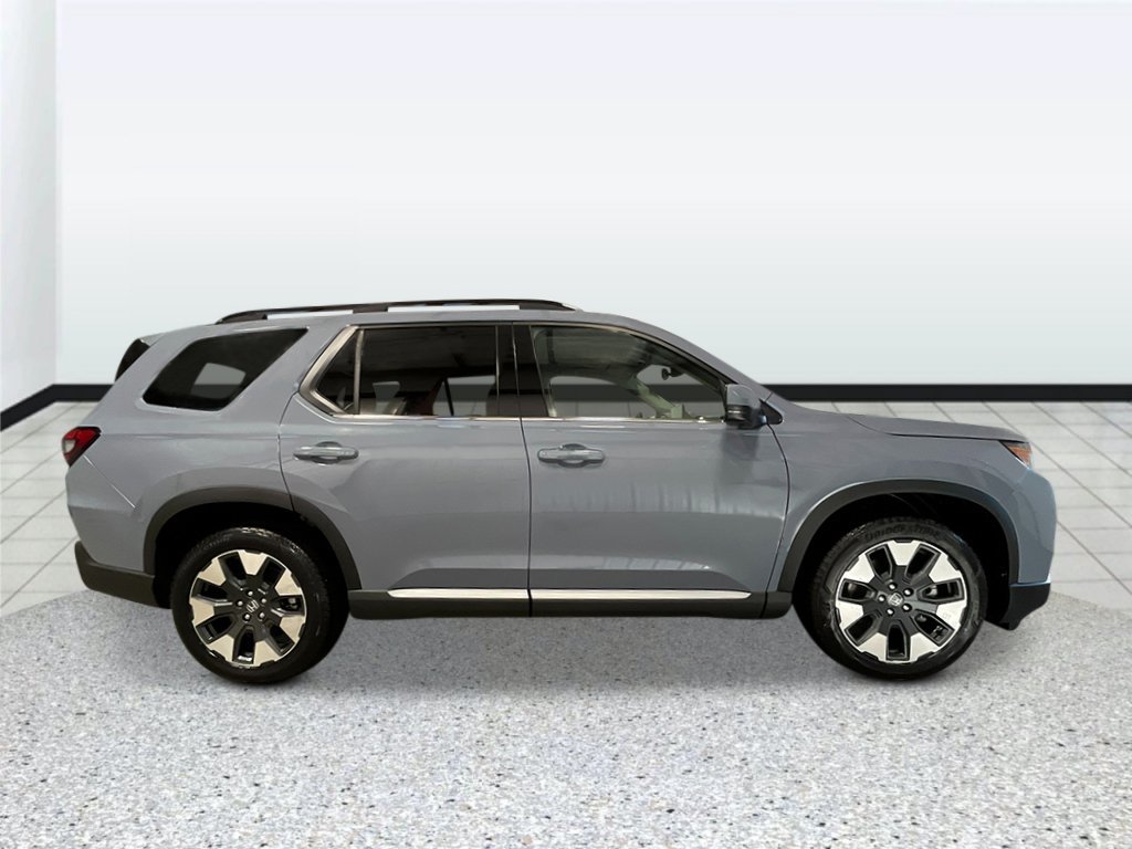 New 2026 Honda Pilot Touring image 2