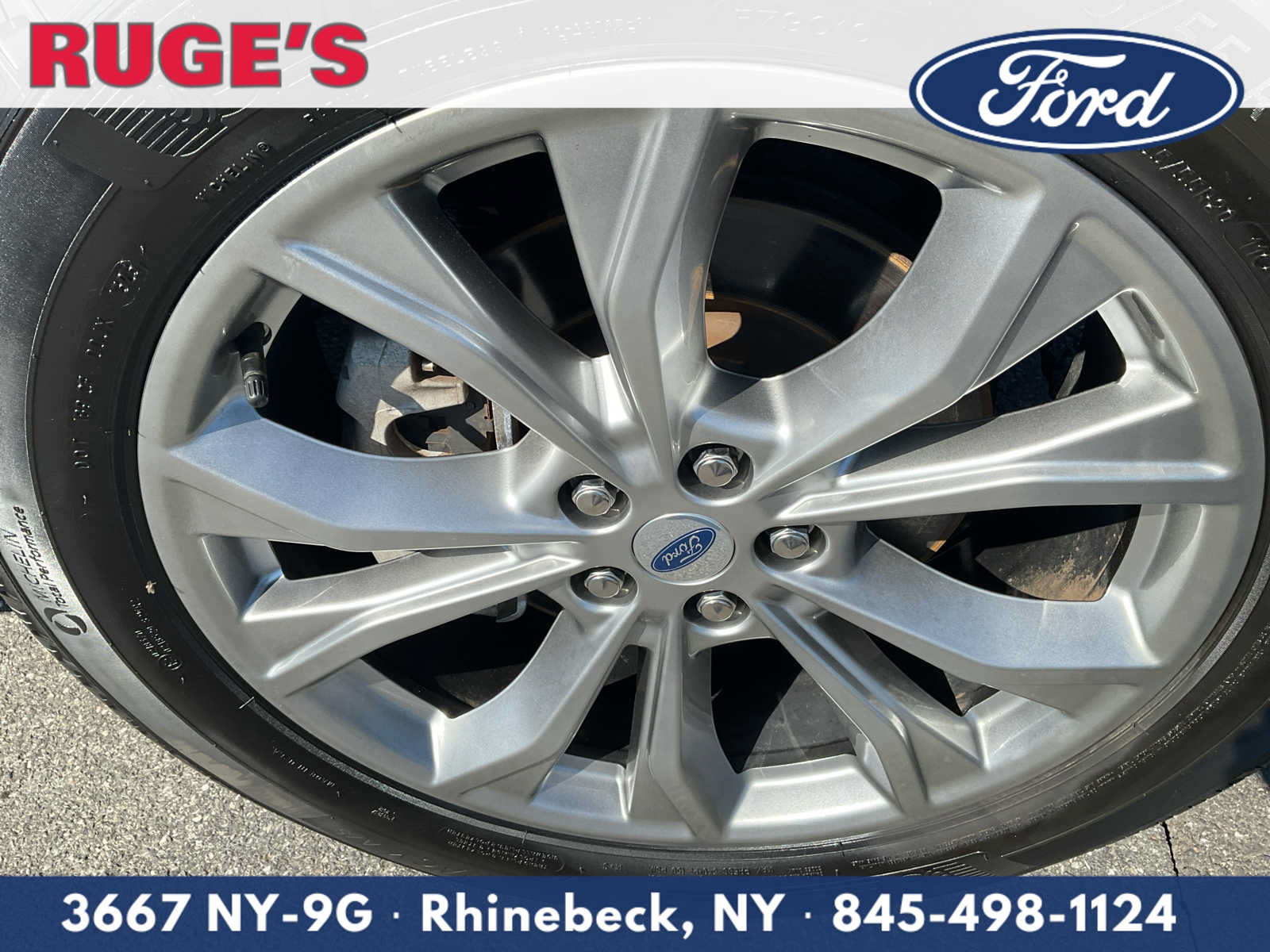 Certified 2023 Ford Explorer XLT w/ Equipment Group 202A AWD/4WD image 10