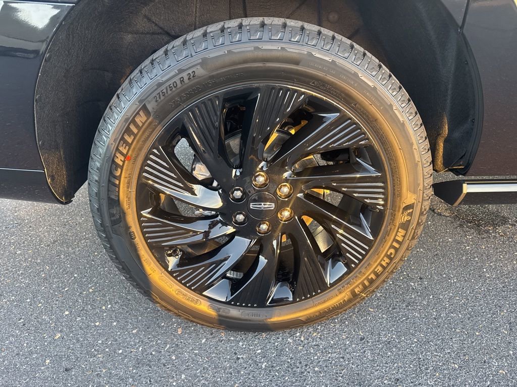 New 2025 Lincoln Navigator L Reserve w/ Jet Appearance Package image 11