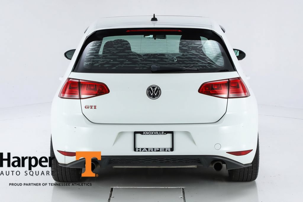Used 2017 Volkswagen GTI SE FWD image 8