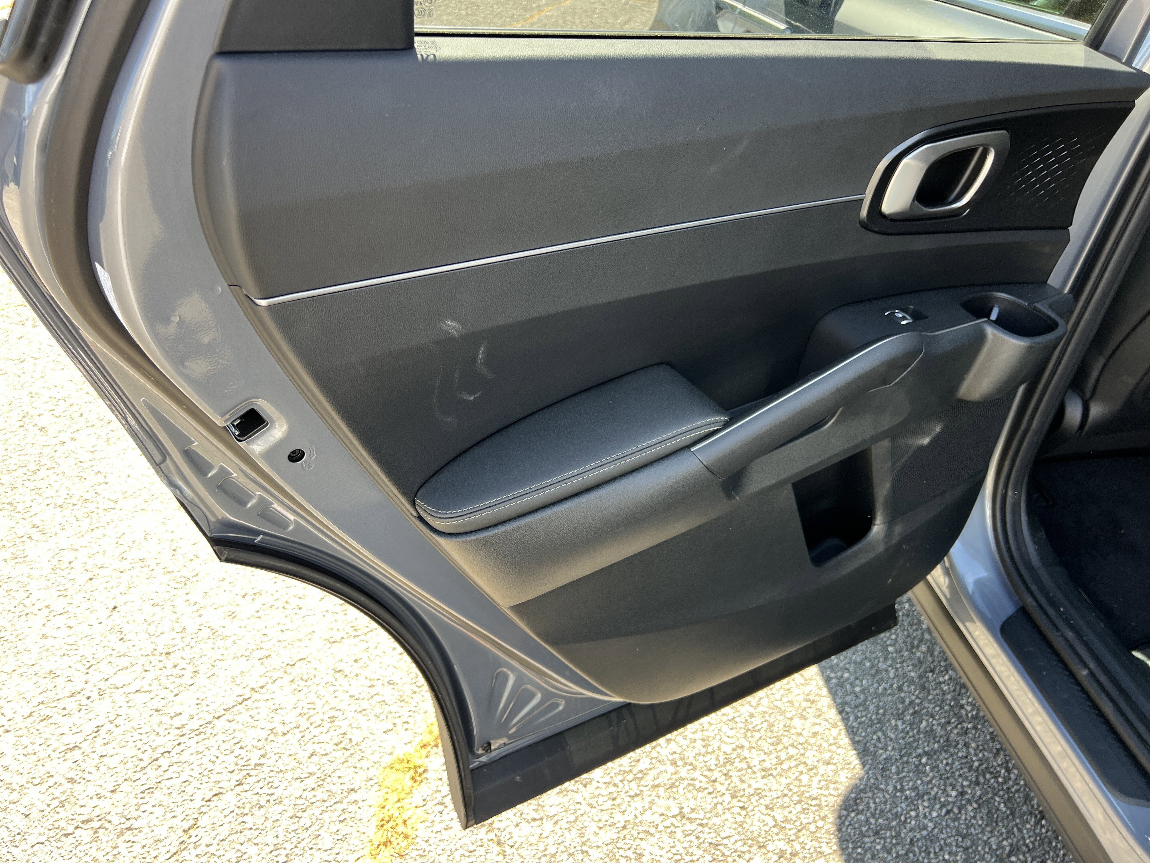 Certified 2025 Kia Sorento EX w/ Panoramic Sunroof Package image 21