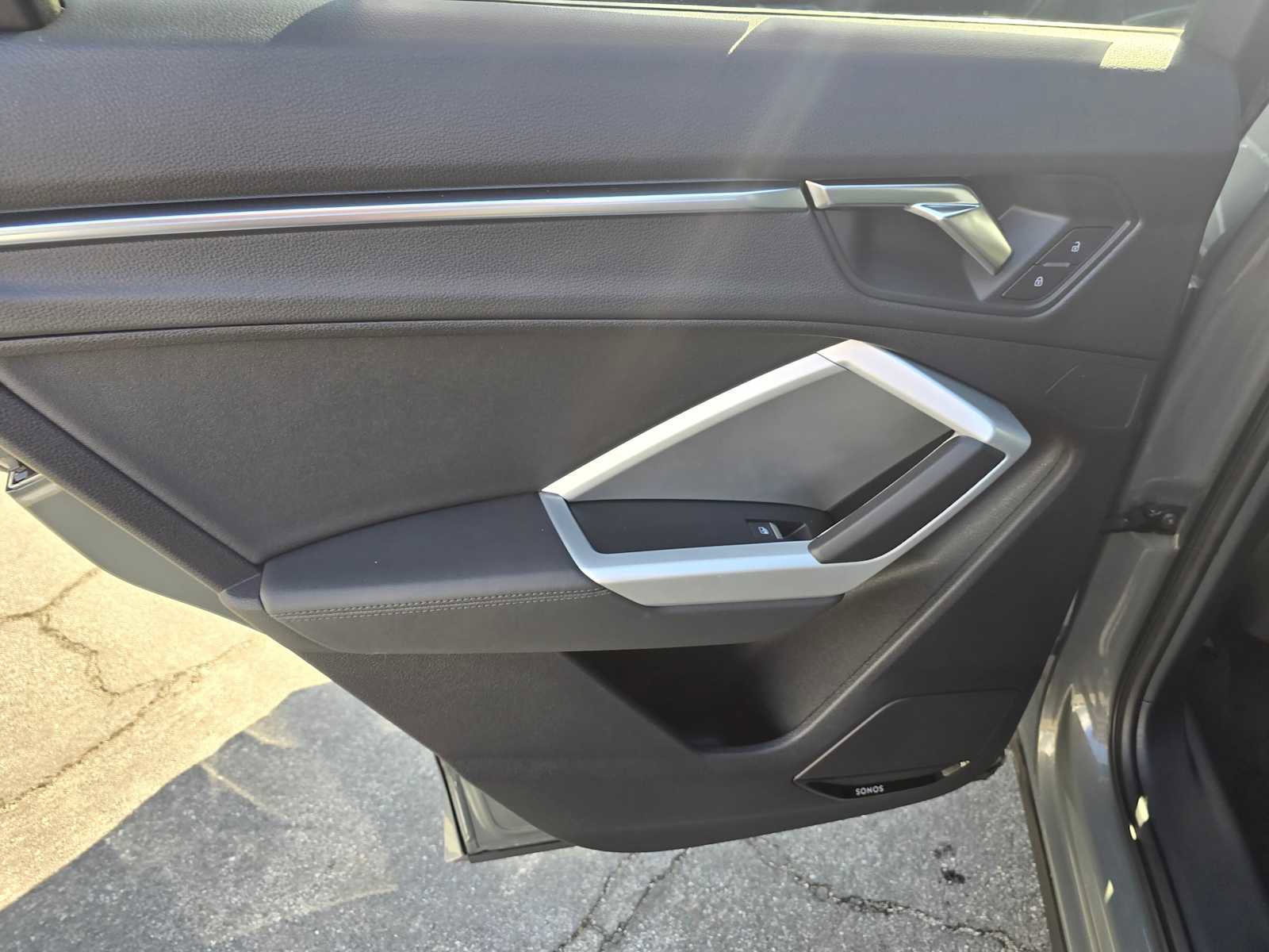 Used 2023 Audi Q3 2.0T Premium Plus w/ Premium Plus Package image 19