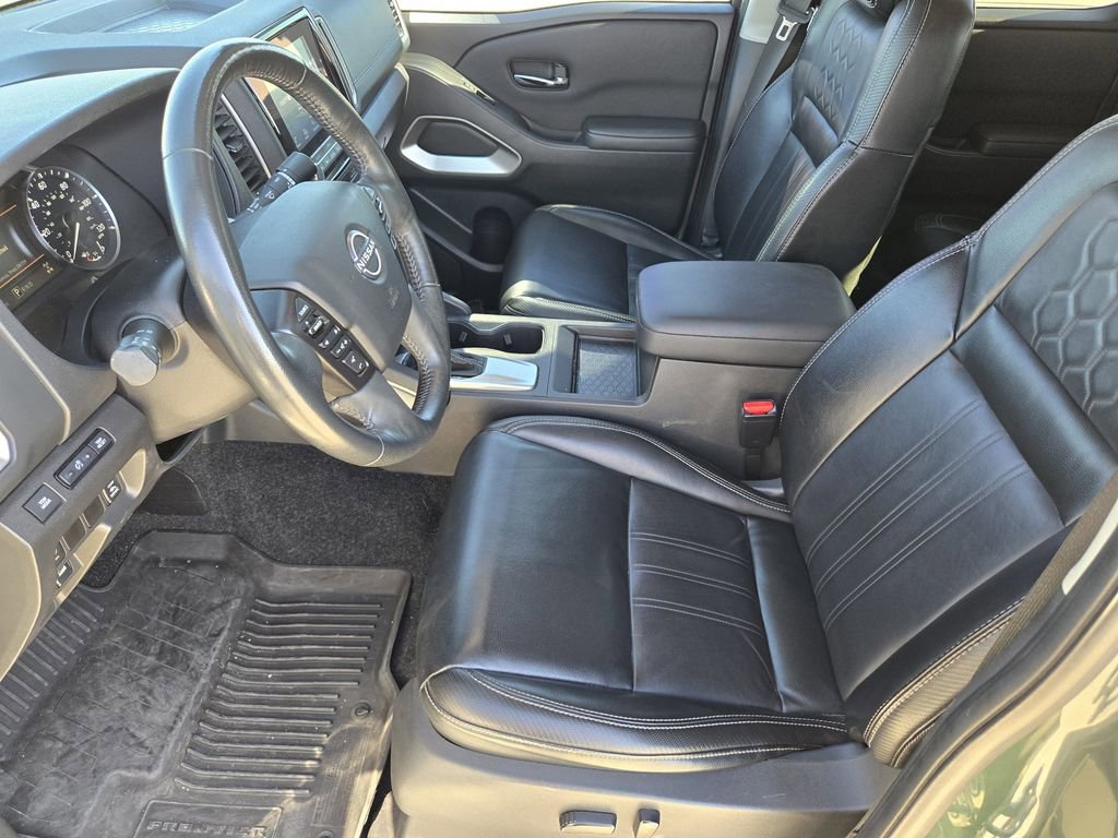 Used 2023 Nissan Frontier SV w/ SV Premium Package image 11