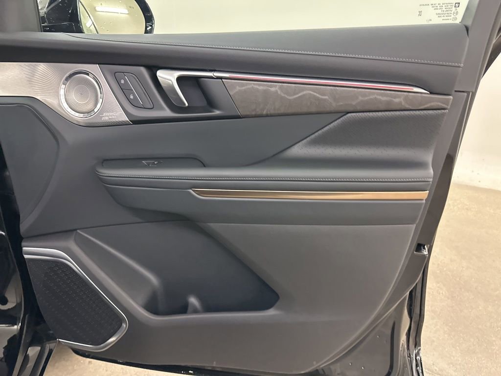 New 2026 Buick Enclave Avenir w/ Super Cruise Package image 17