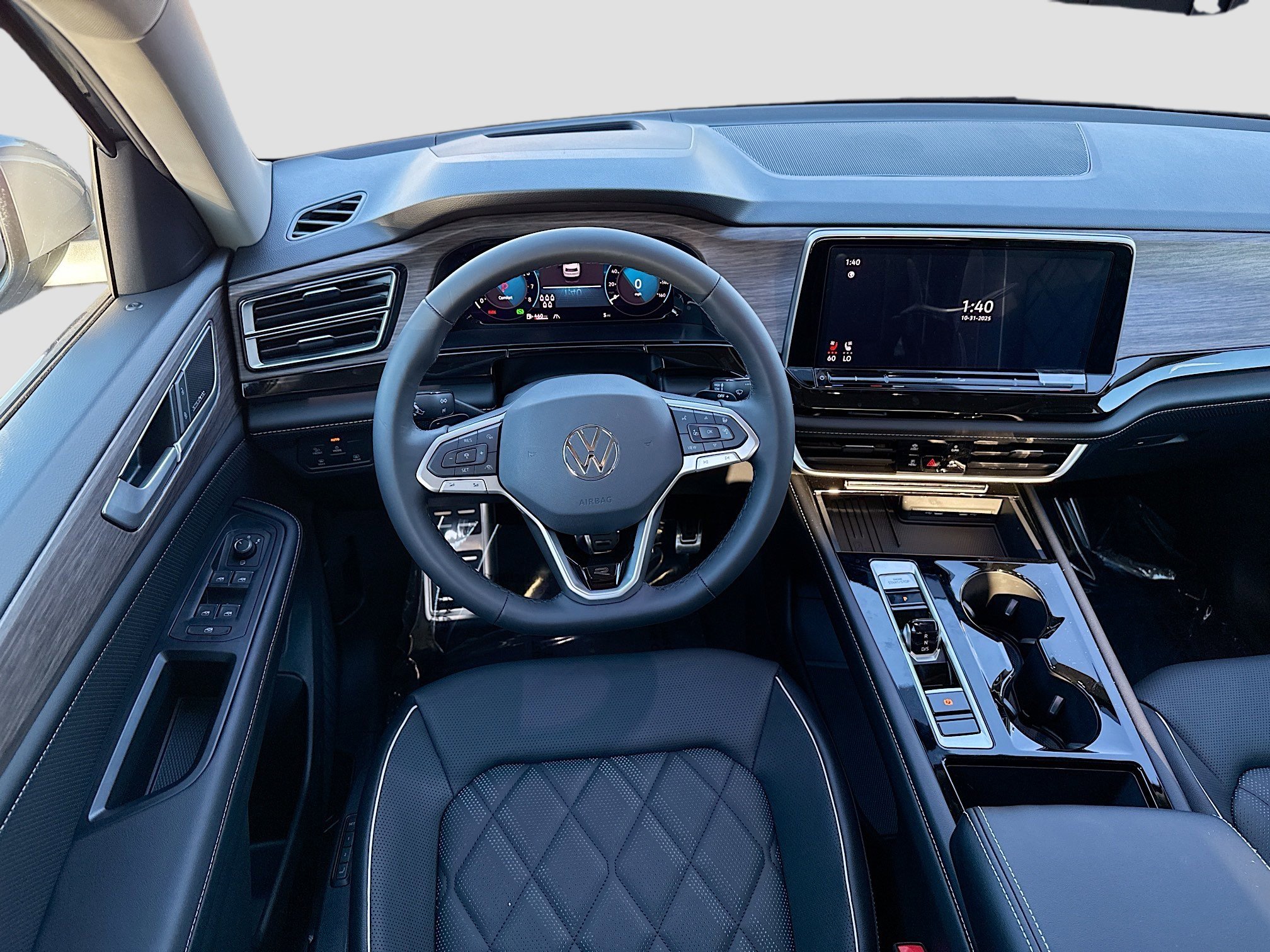 New 2026 Volkswagen Atlas SEL Premium R-Line image 17