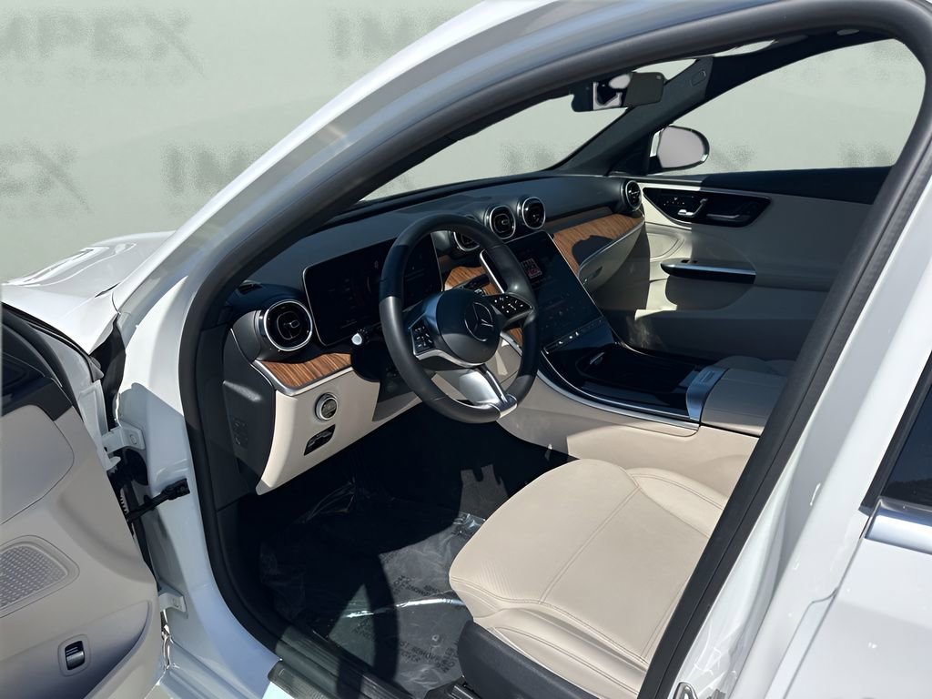 Used 2025 Mercedes-Benz C 300 4MATIC Sedan image 10