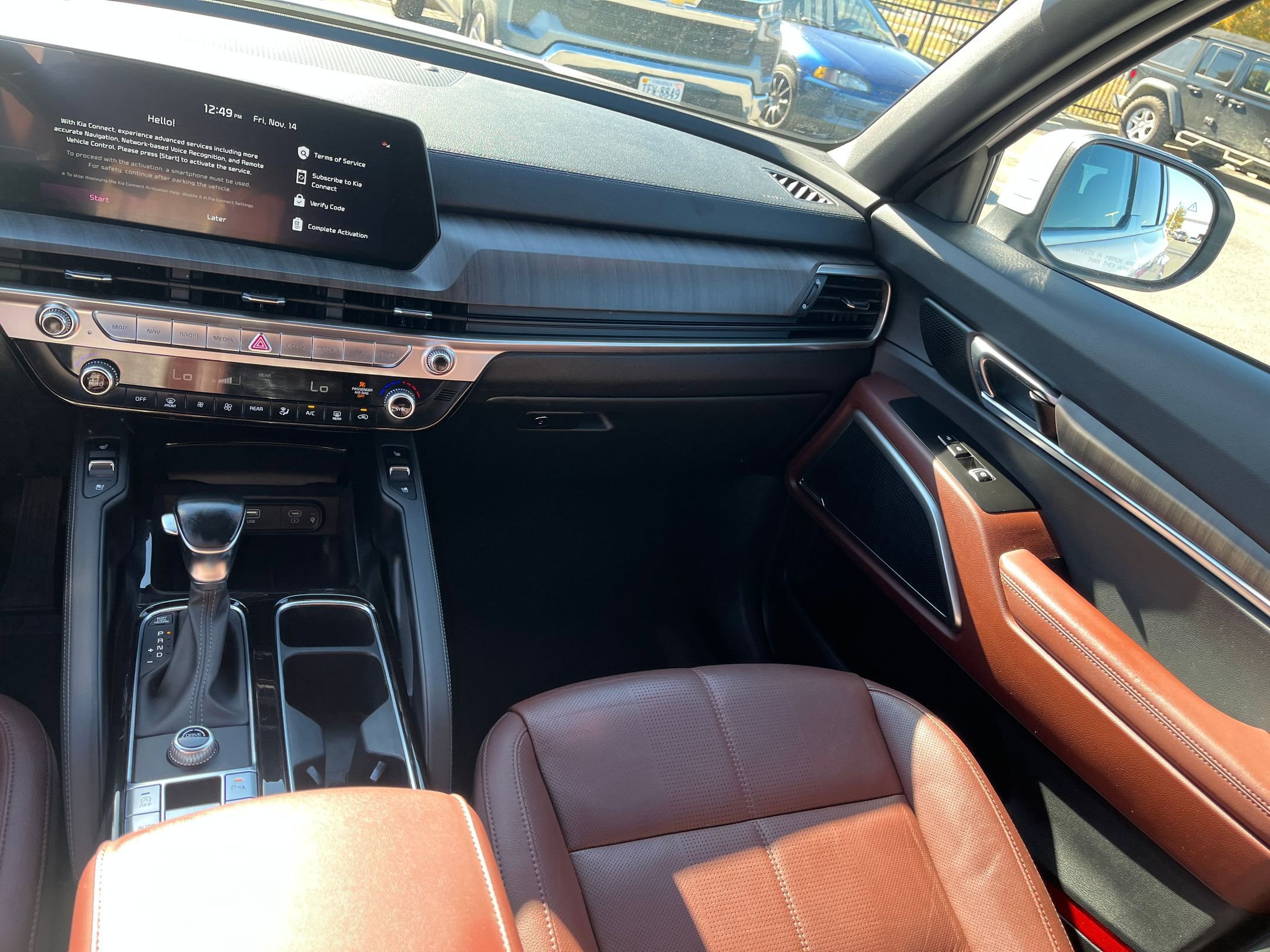 Used 2024 Kia Telluride EX w/ EX Captain's Chair Package image 22