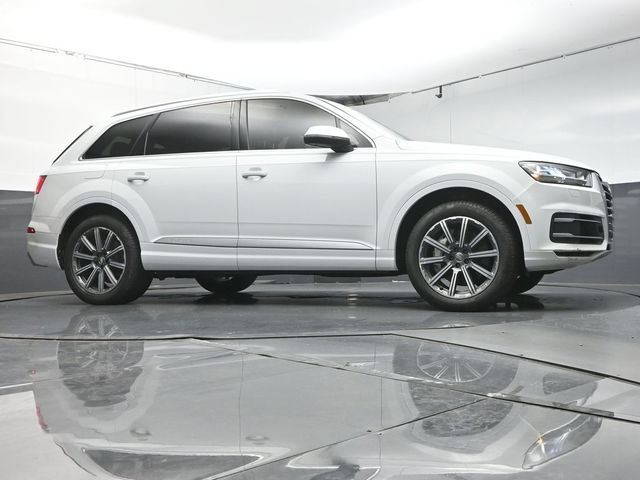 Used 2017 Audi Q7 3.0T Premium Plus w/ Premium Plus Package AWD/4WD image 31