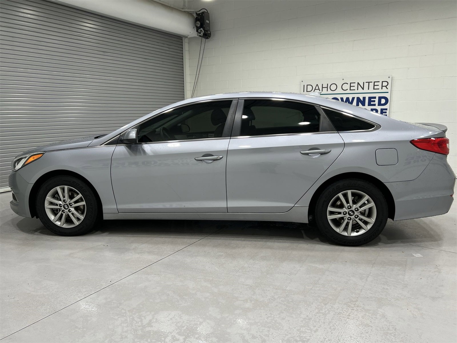 Used 2015 Hyundai Sonata SE image 5