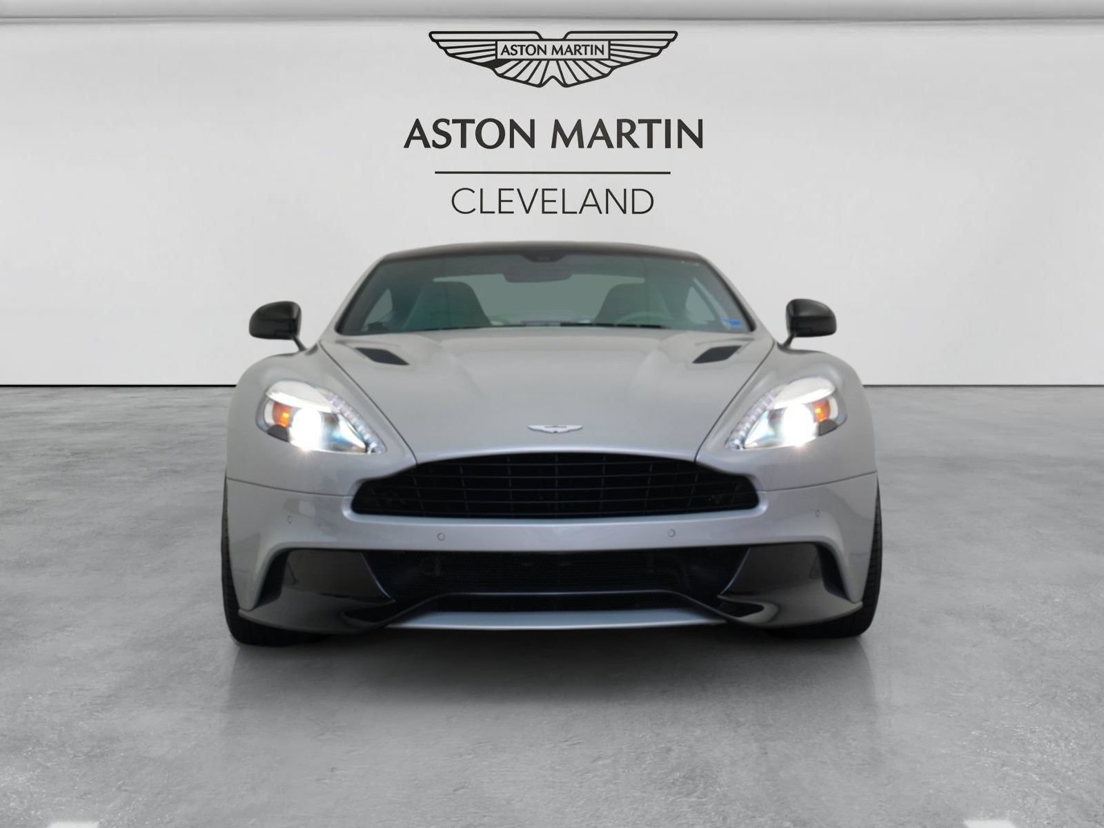 Used 2016 Aston Martin Vanquish Coupe RWD image 42