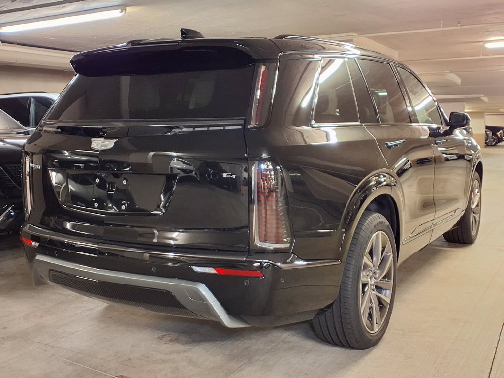 New 2027 Cadillac Vistiq Sport AWD/4WD image 8