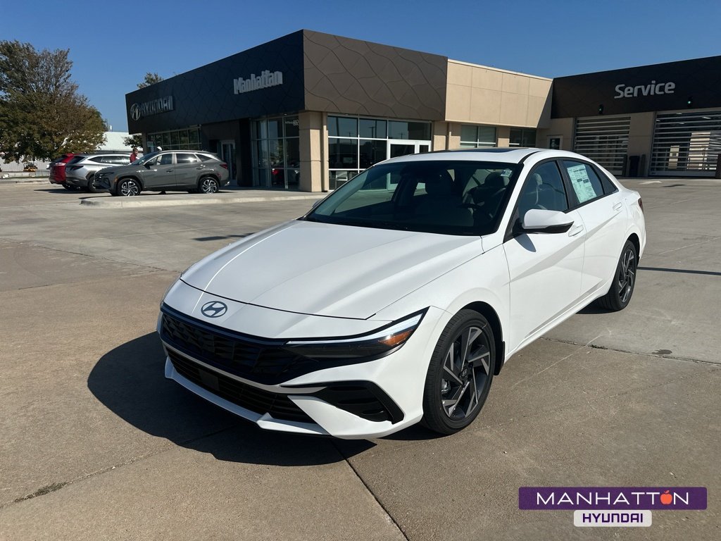 New 2026 Hyundai Elantra Limited FWD image 1