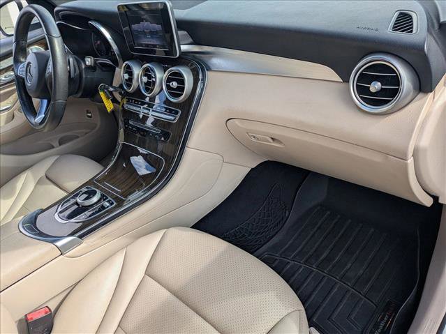 Used 2018 Mercedes-Benz GLC 300 4MATIC image 19