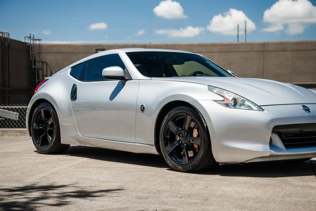 Used 2009 Nissan 370Z Touring w/ Sport Pkg image 35