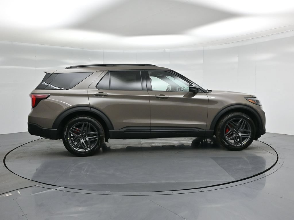 New 2026 Ford Explorer ST-Line w/ ST-Line Street Pack RWD image 30