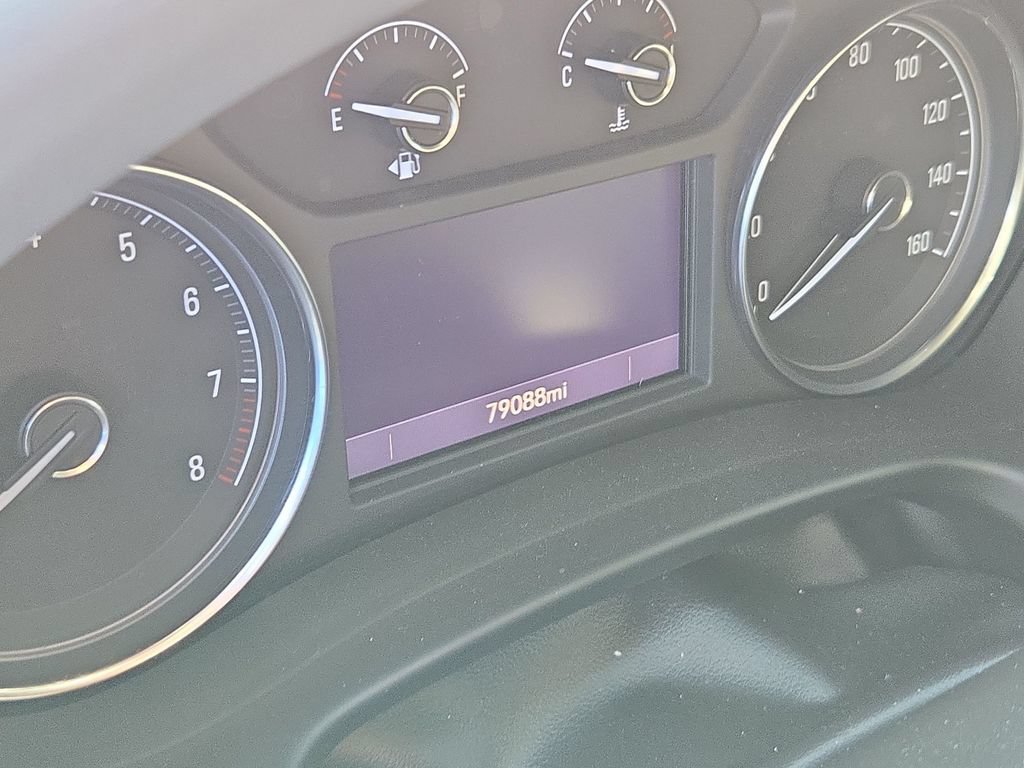 Used 2022 Buick Enclave Essence w/ Experience Buick Package FWD image 12