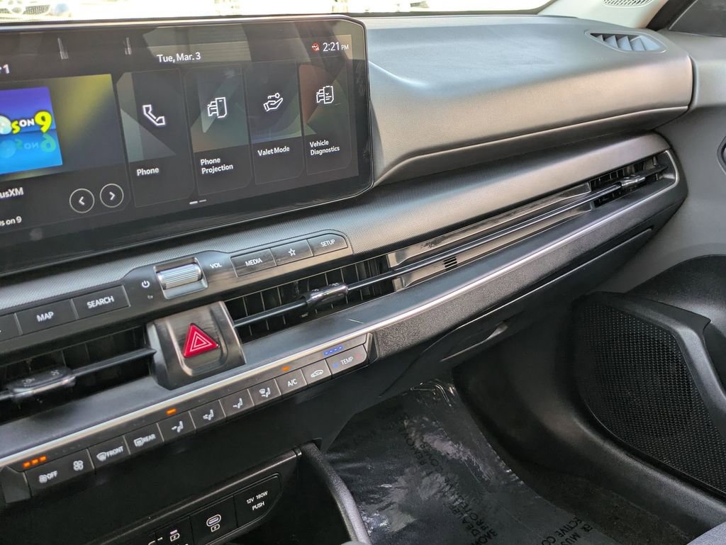 Used 2025 Kia K4 LXS image 15