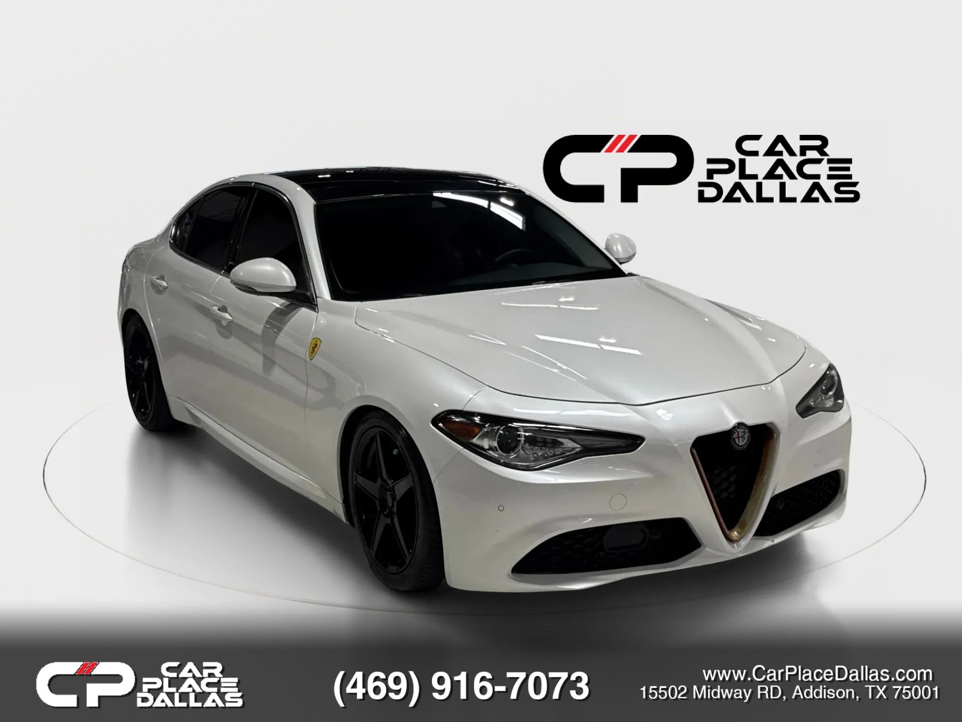 Used 2018 Alfa Romeo Giulia Ti RWD image 2